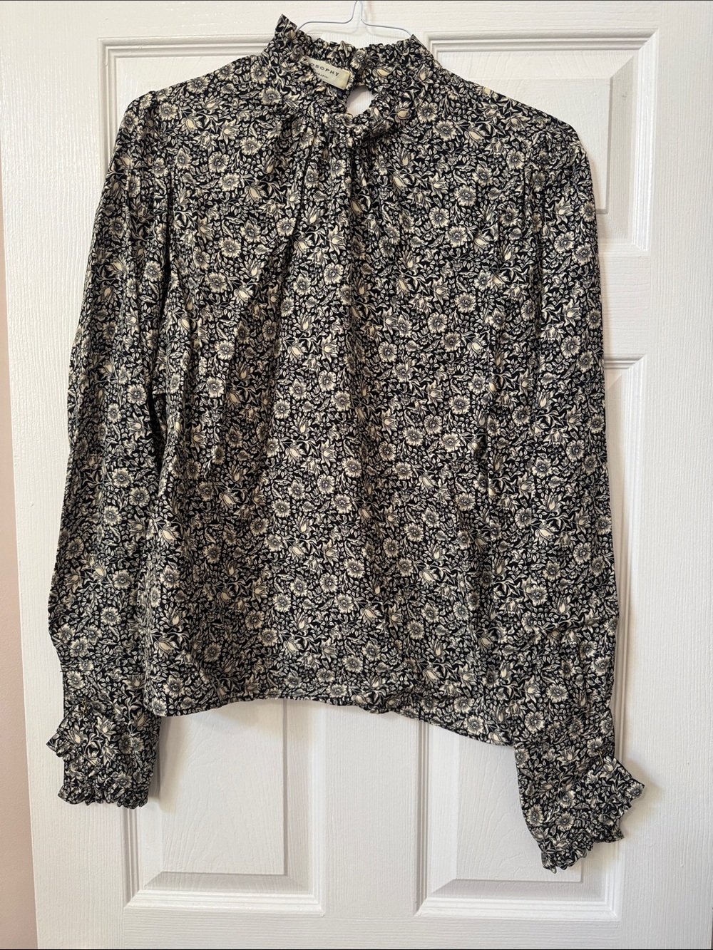 Philosophy di Lorenzo Serafini. Floral Tie-Neck Blouse - Black/Cream. Gorgeous.